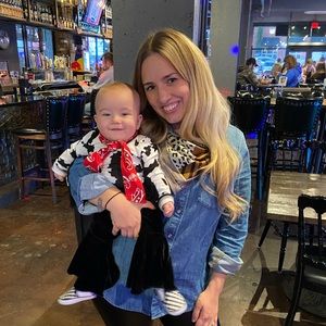 Meet your Posher, Briana